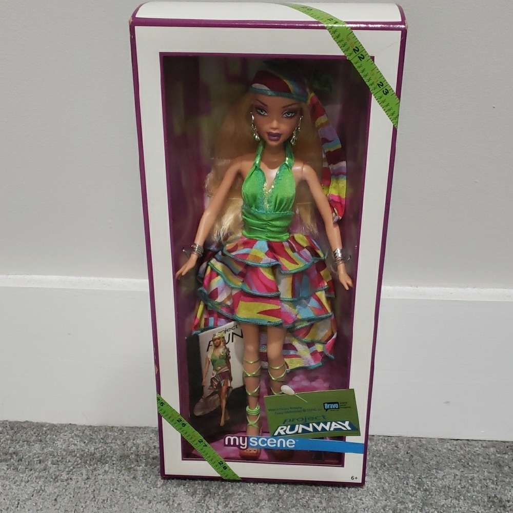 My Scene Runway Doll with Colorful Outfit